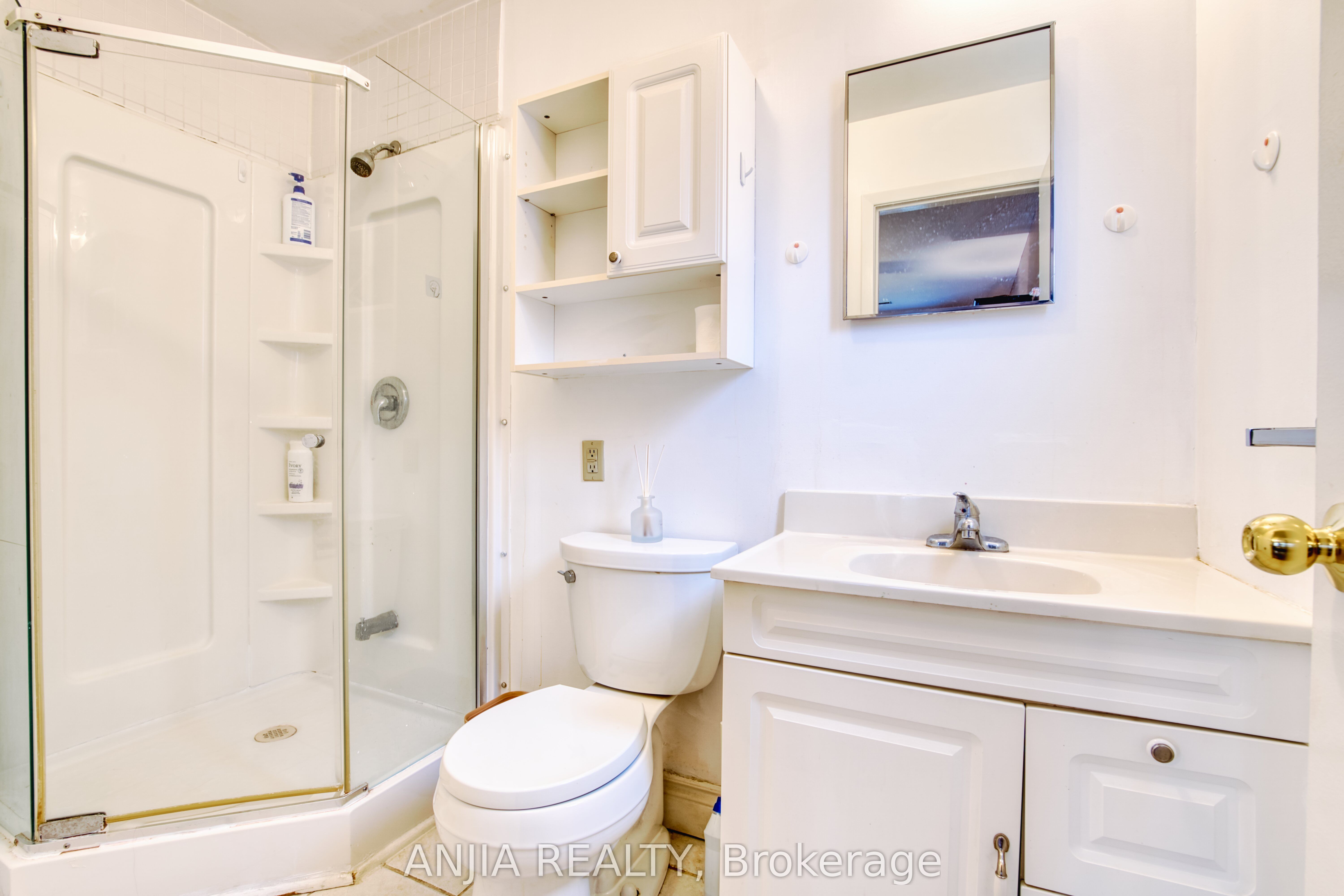 Second Floor-37 Allangrove Crescent, Toronto, ON, M1W 1S4 photo 4