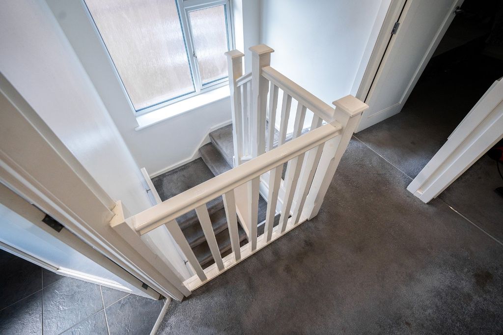 Additional image 15 of 4 bed semi-detached house for saleWindsor Road, Slough, Berkshire SL1