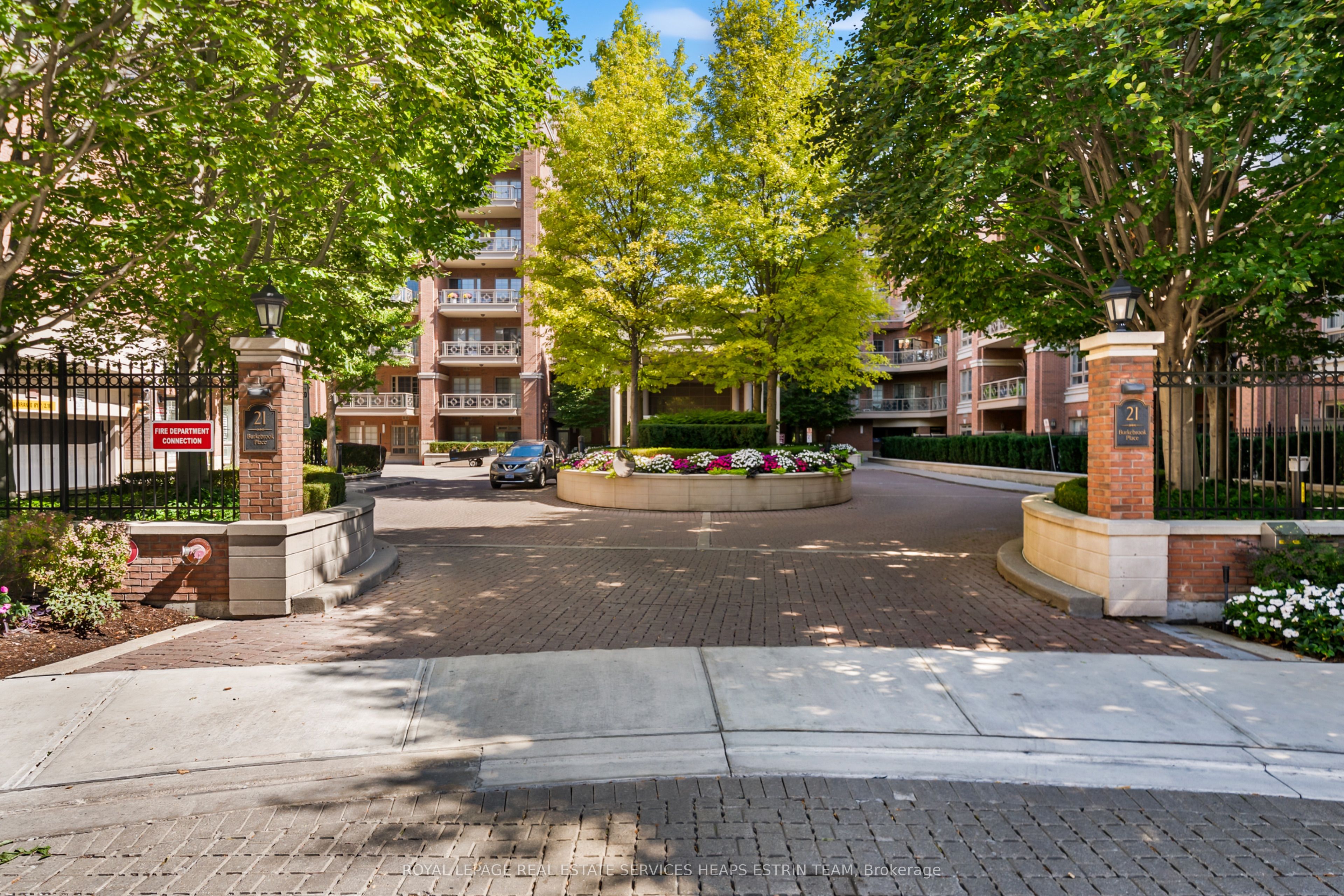 RL1-21 Burkebrook Place, Toronto, ON, M4G 0A2