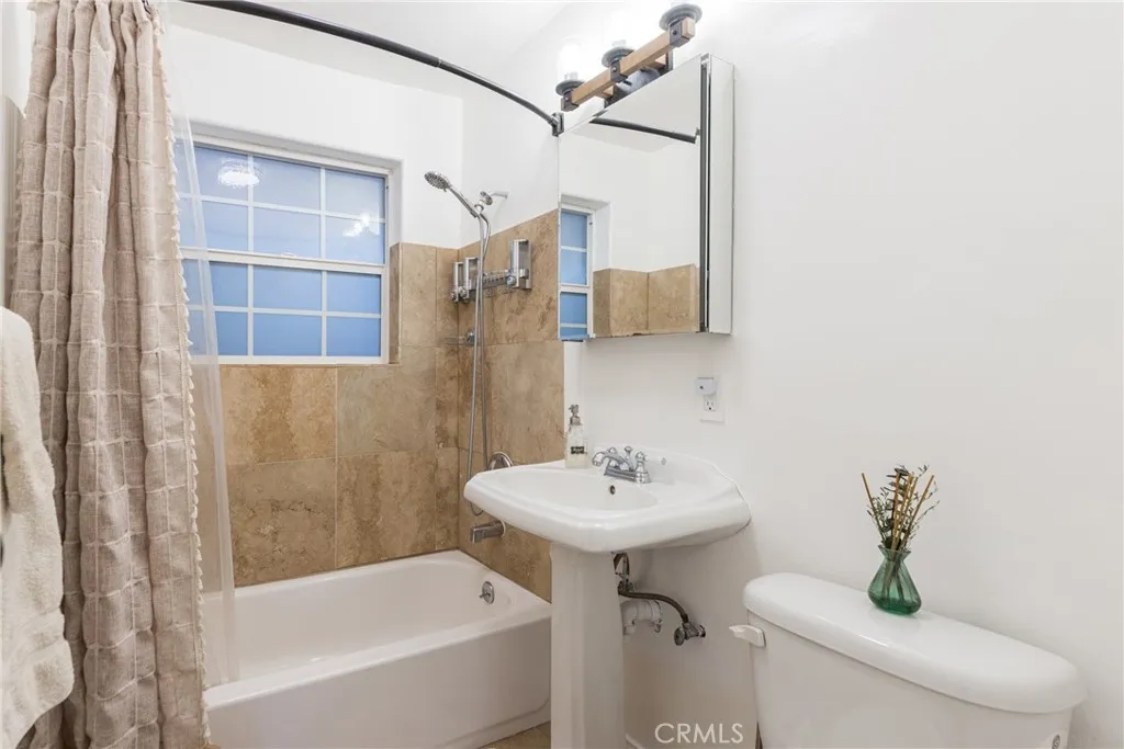 Additional image 91 of 29068 Lake, Agoura Hills, CA 91301