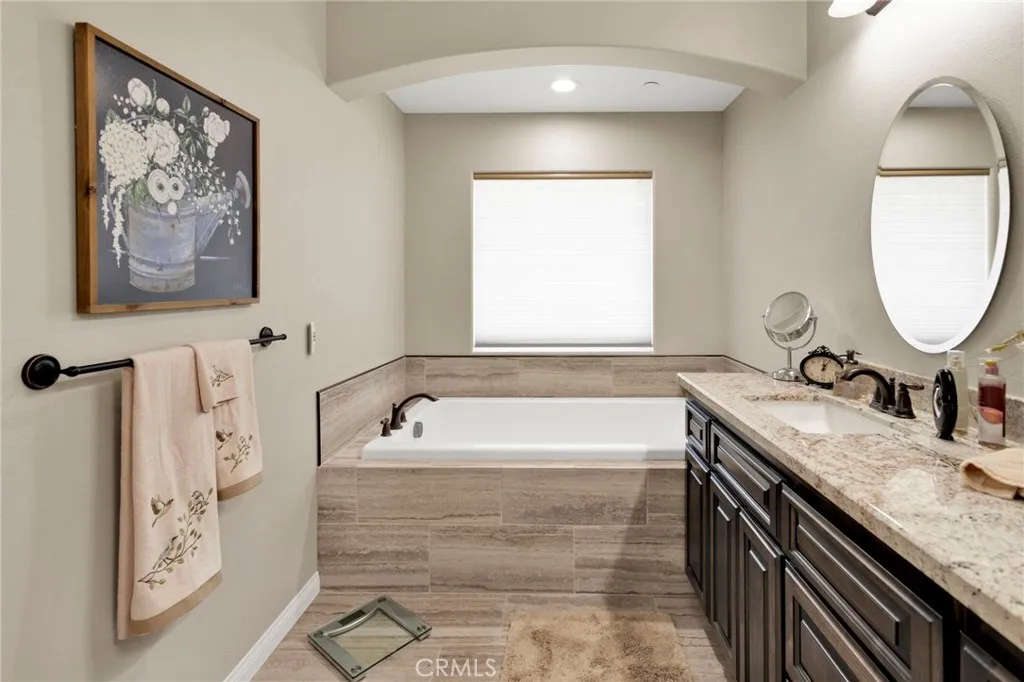 Additional image 33 of 8140 Heartland Cir, Oak Hills, CA 92344