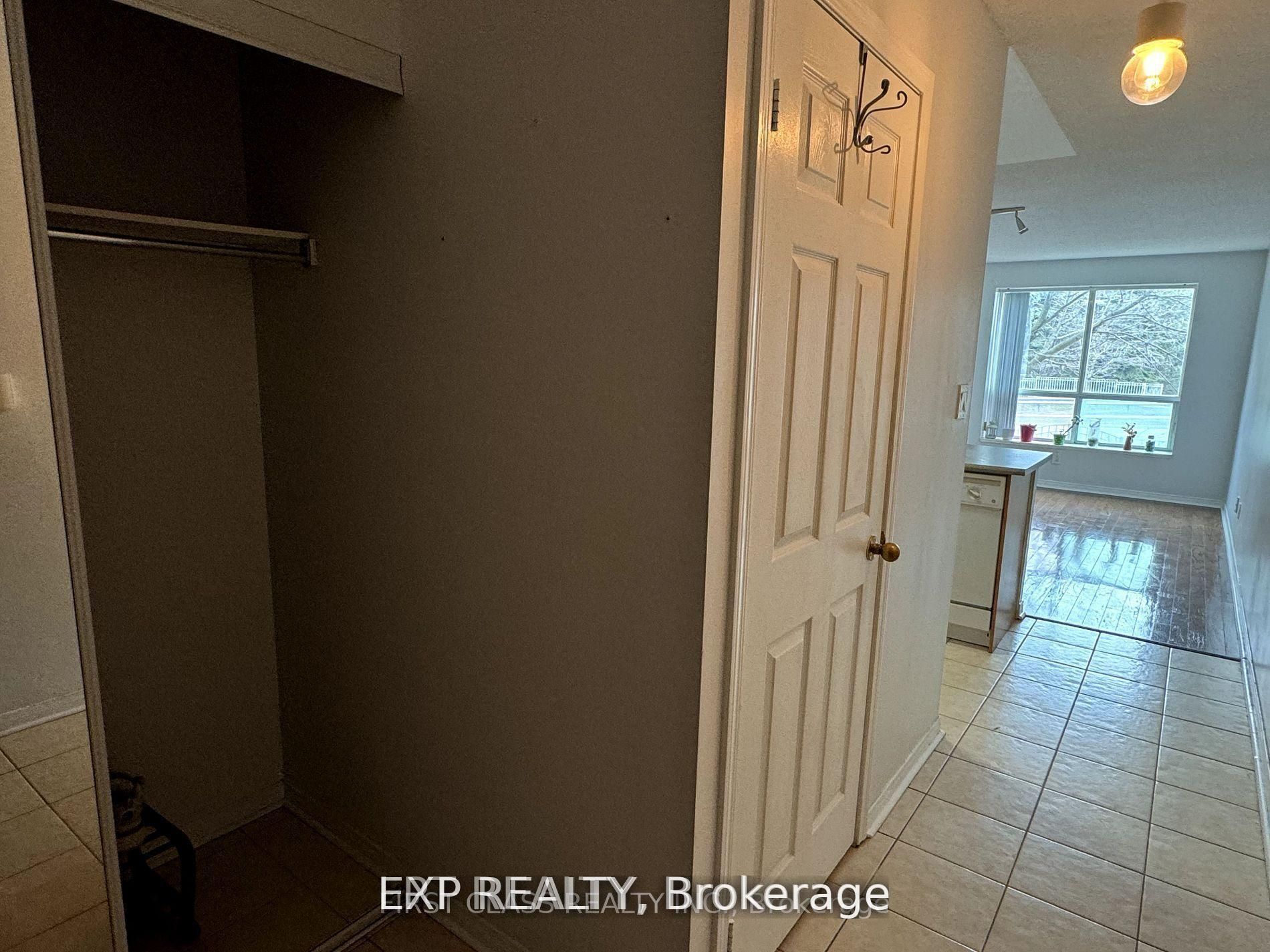 Additional image 6 of 301-51 Baffin Crescent, Richmond Hill, ON, L4B 4P6