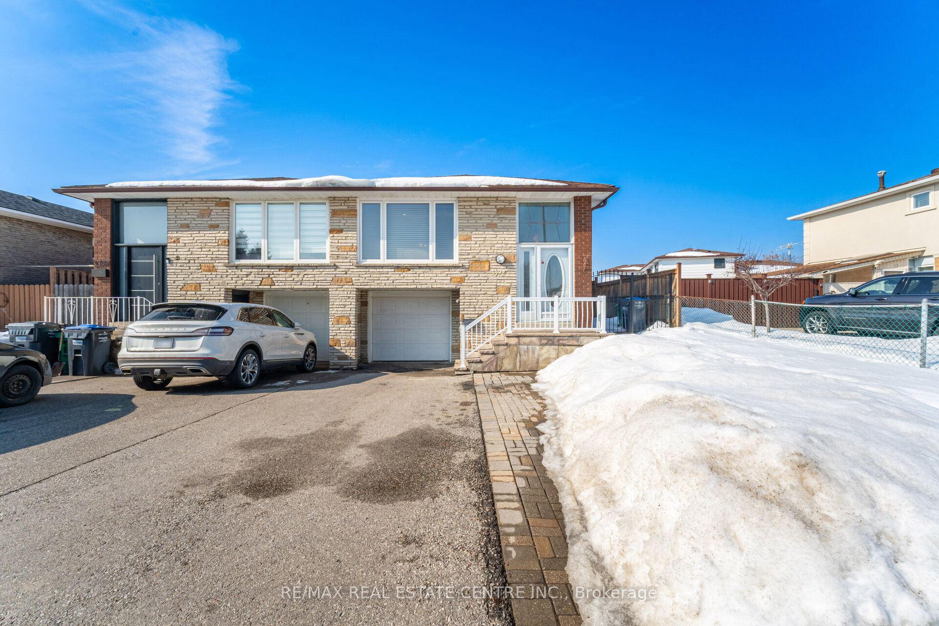 Additional image 2 of 3392 Homark Drive, Mississauga, ON, L4Y 2K7