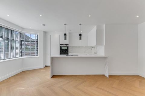 Beechcroft Avenue, Golders Green NW11