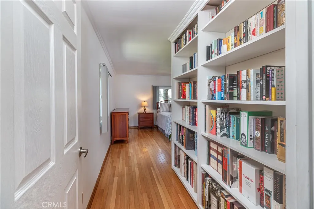 Additional image 13 of 1030 E San Jose Ave, Burbank, CA 91501