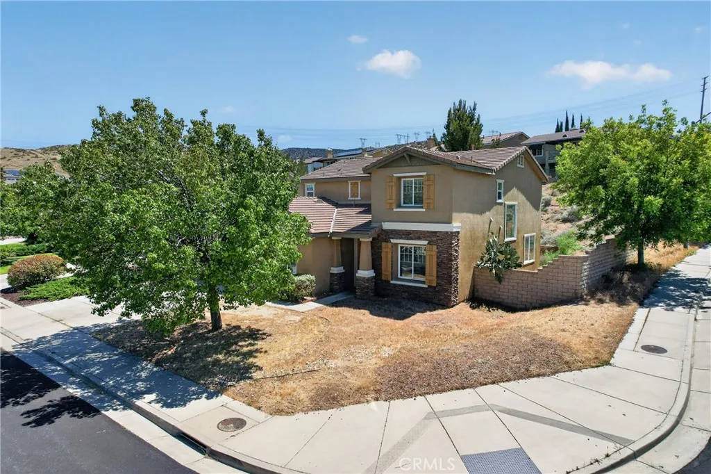 2400 Allysum Pl, Palmdale, CA 93551 photo 2