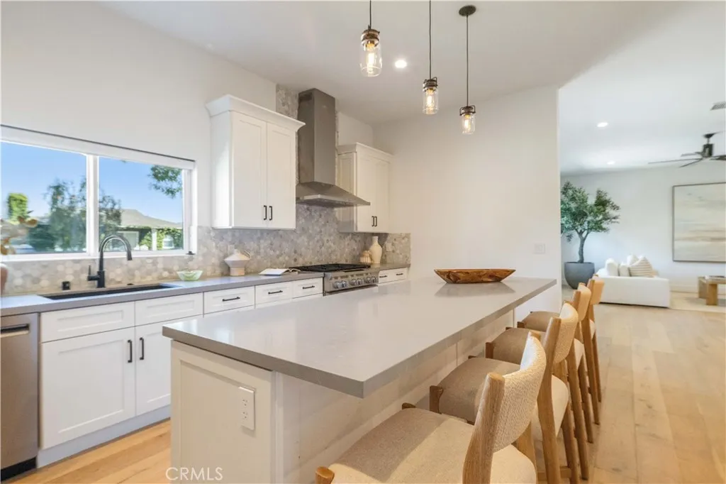 Additional image 6 of 333 Mesa Drive, Costa Mesa, CA 92627