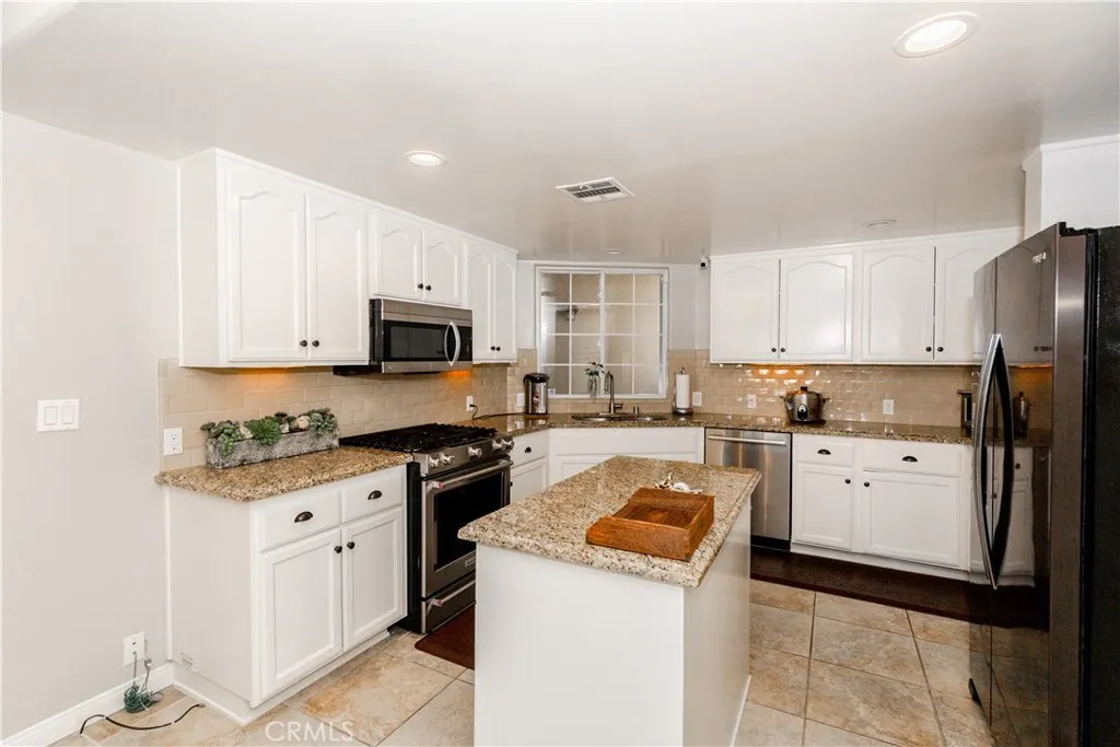 Additional image 18 of 10929 Landale St Unit 4, Toluca Lake, CA 91602
