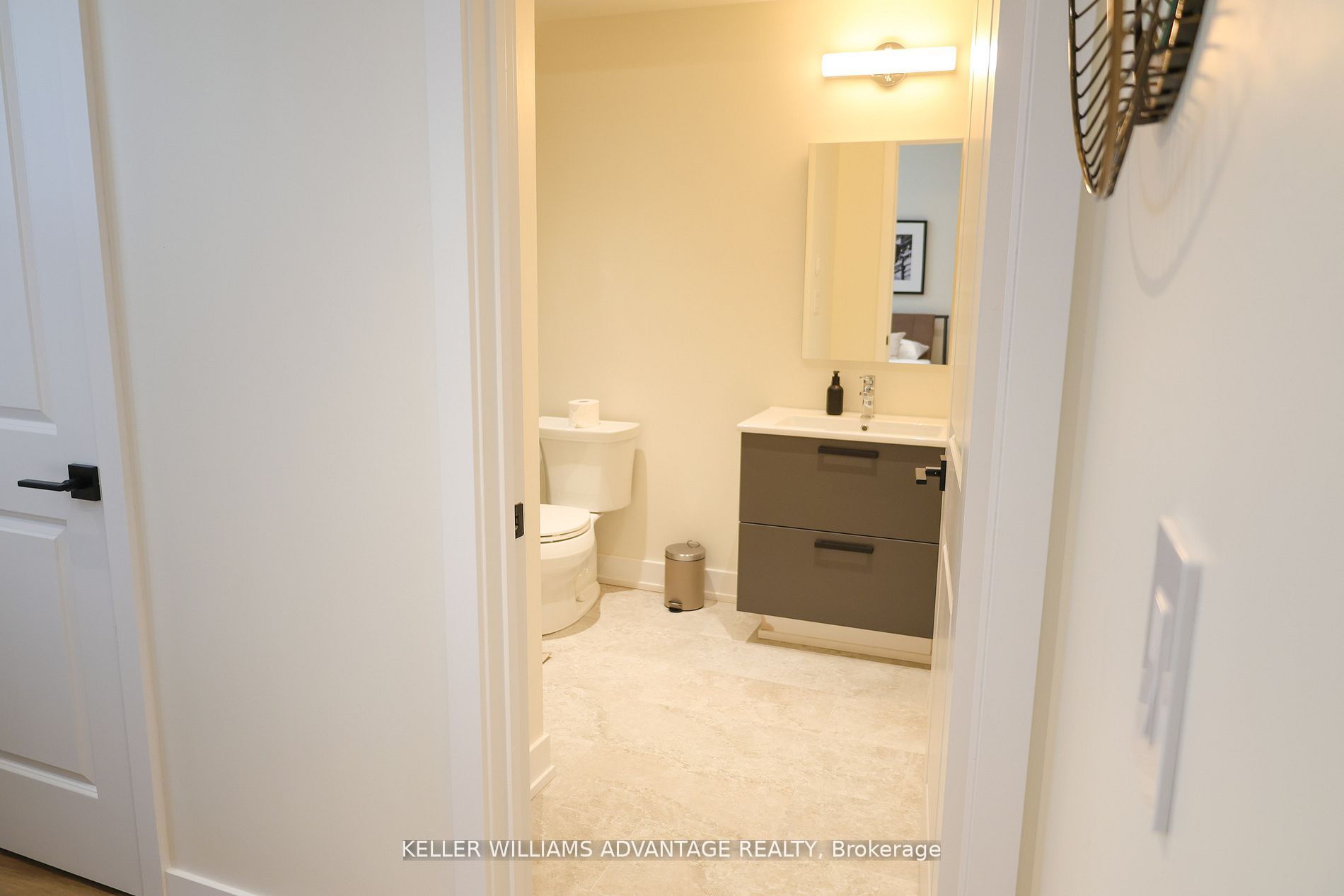 Additional image 6 of Unit 4-12 Batavia Avenue, Toronto, ON, M6N 4A2