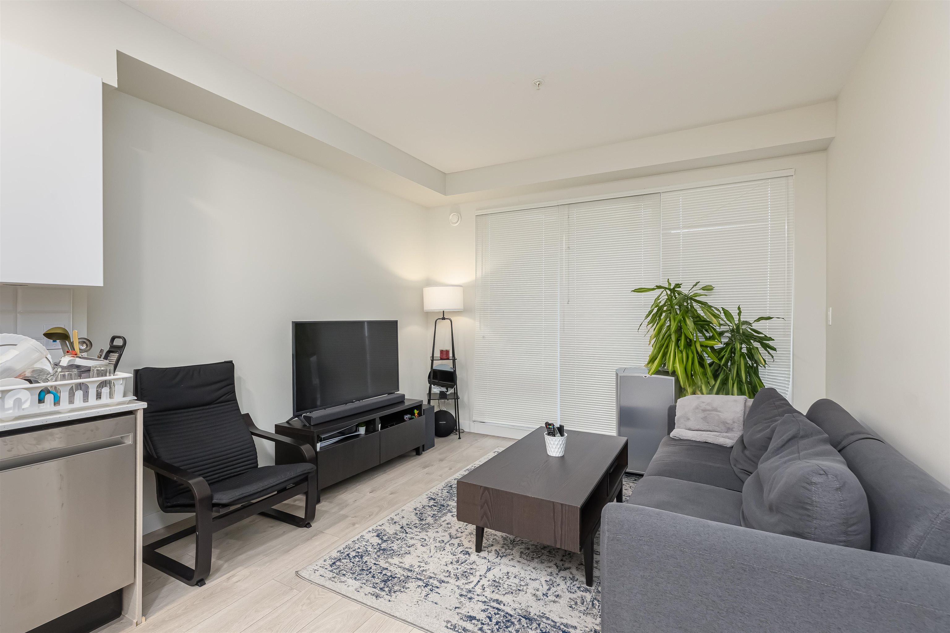 Additional image 3 of 406-10838 Whalley Boulevard, Surrey, BC, V3R 0G8