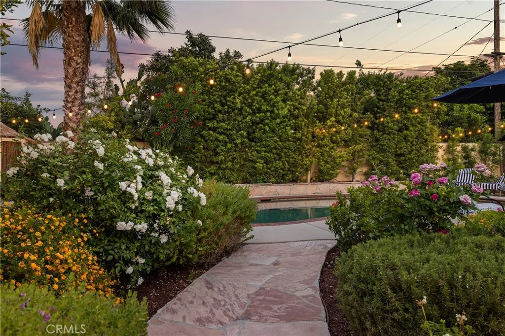 Additional image 106 of 8420 Cozycroft Ave, Winnetka, CA 91306