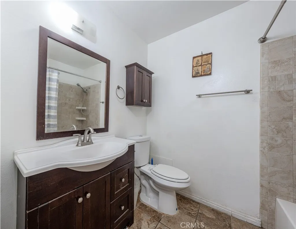 Additional image 16 of 2511 W Sunflower Ave Unit L3, Santa Ana, CA 92704