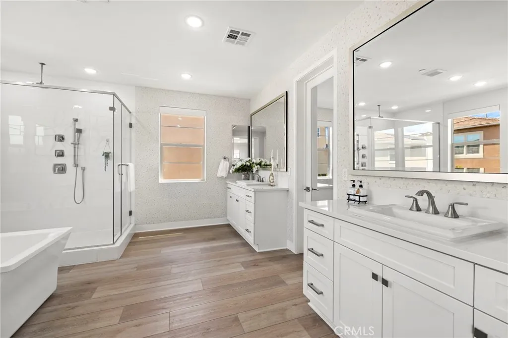 Additional image 41 of 53 Lunar, Irvine, CA 92618