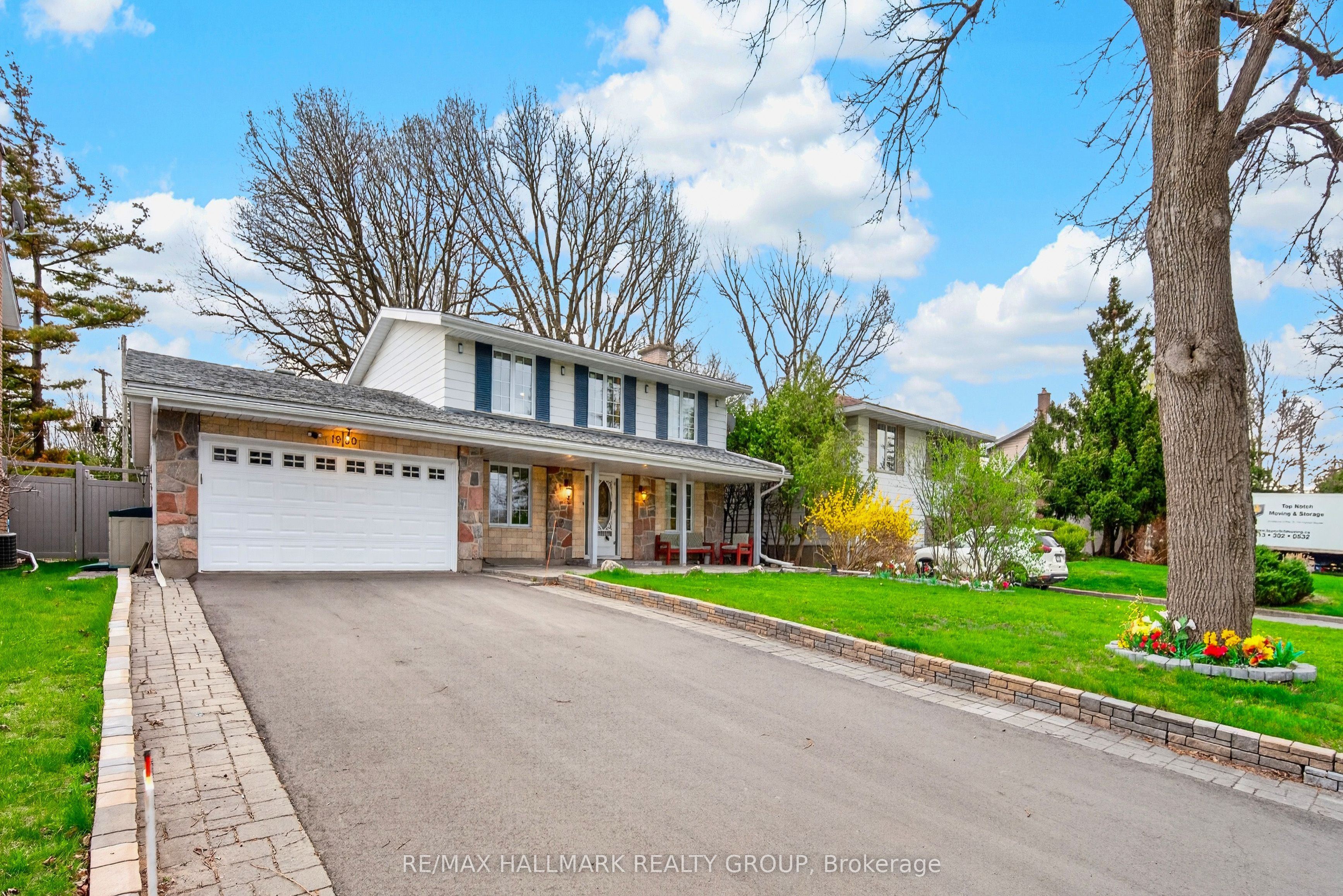 1930 Southampton Court, Ottawa, ON, K2C 0W4