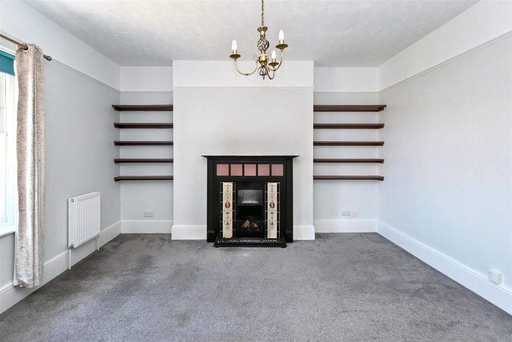 Additional image 5 of 2 bed flat for saleSpencer Road, Eastbourne BN21