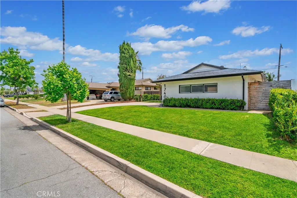 1740 E Francis Ave, La Habra, CA 90631