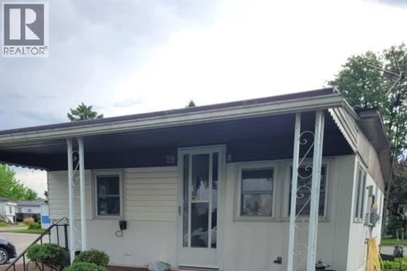 29 Robin Crescent, Lakeshore, ON, N8N2R8 photo 4