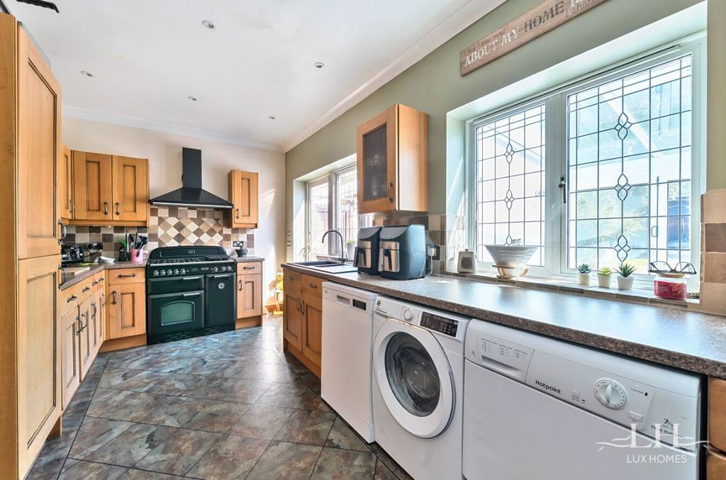 Additional image 7 of 4 bed end terrace house for saleMilton Avenue, Hornchurch RM12