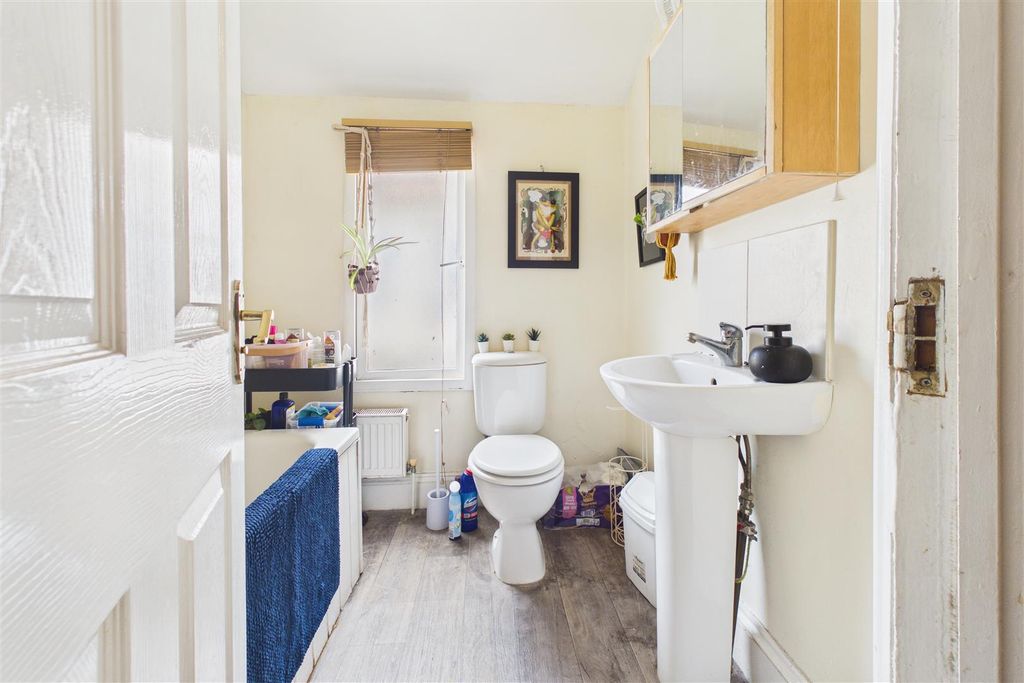 Additional image 21 of 7 bed terraced house for saleGloucester Road, Horfield, Bristol BS7