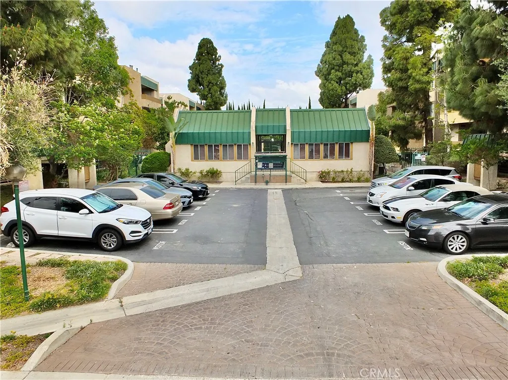 Additional image 46 of 12121 Centralia Street Unit 206, Lakewood, CA 90715
