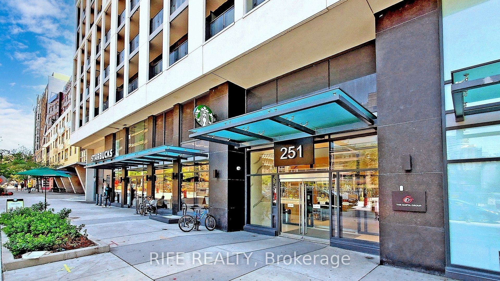 Additional image 3 of 830-251 Jarvis Street, Toronto, ON, M5B 0C3