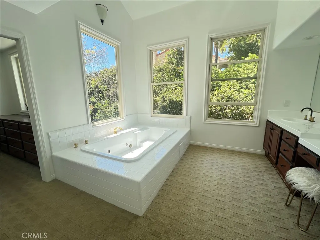 Additional image 16 of 24142 Park Riviera, Calabasas, CA 91302