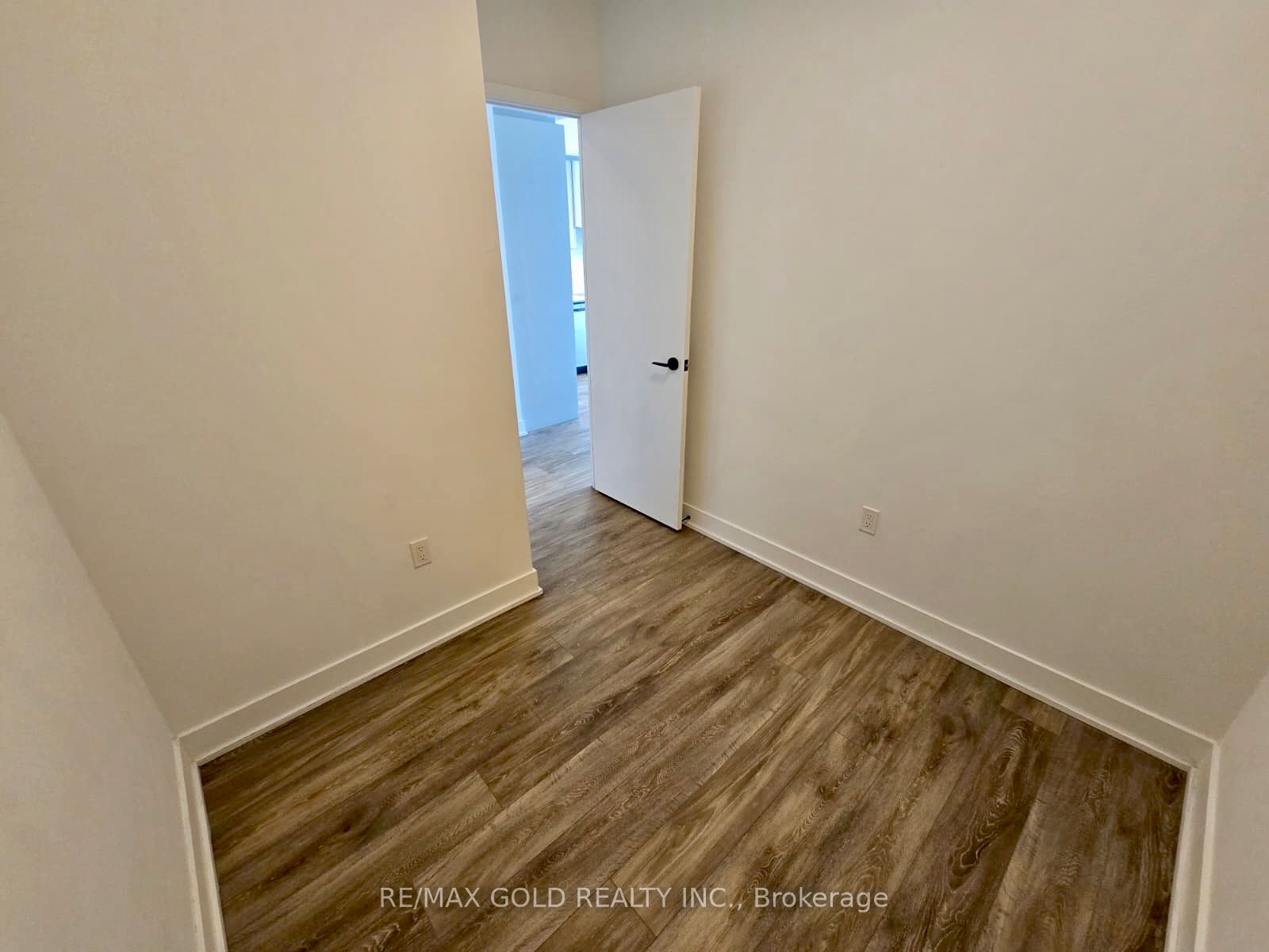 Additional image 6 of 113-50 George Butchart Drive, Toronto, ON, M3K 0C9