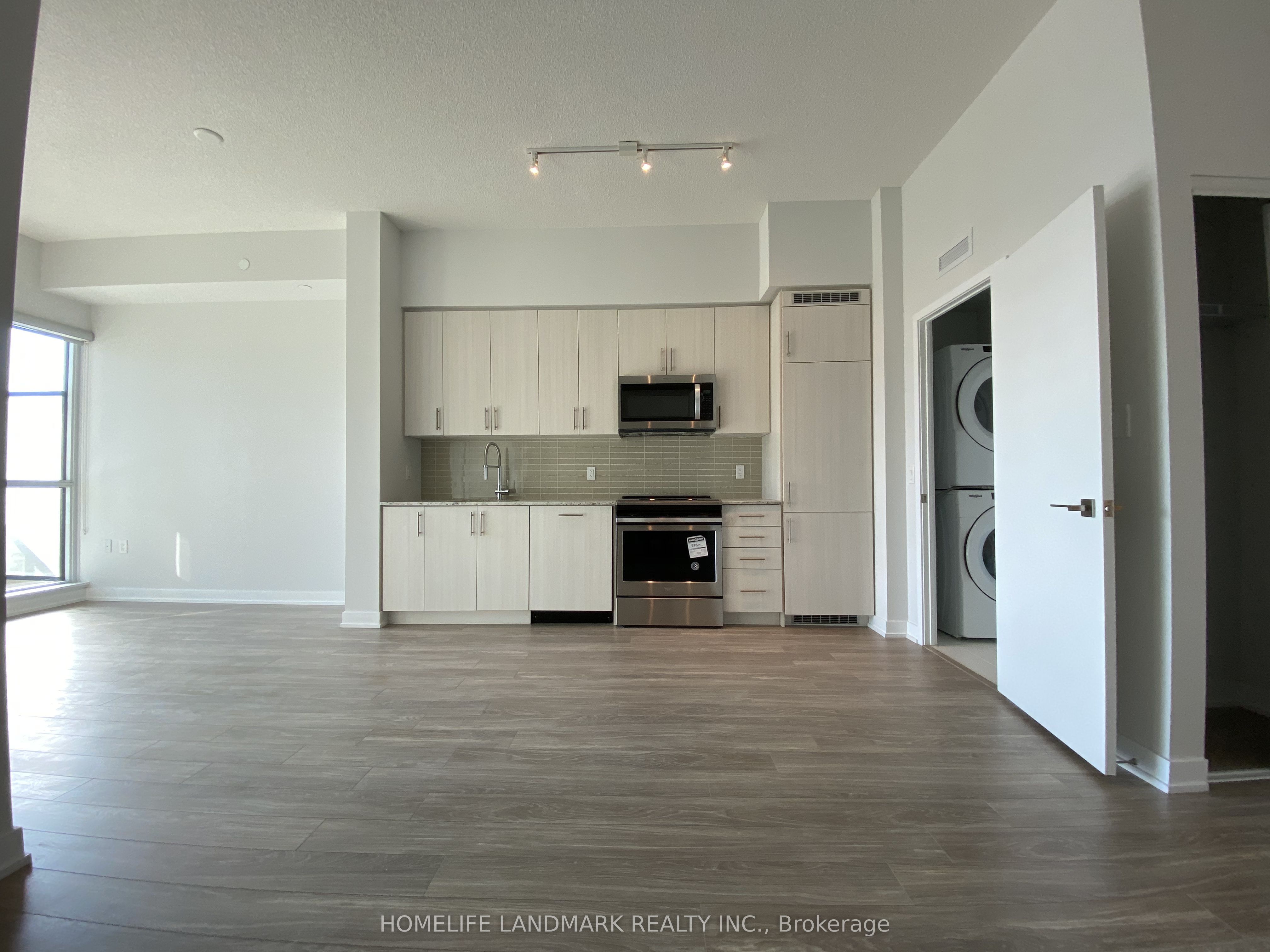 Additional image 5 of 326-4055 Parkside Village Drive, Mississauga, ON, L5B 0K8