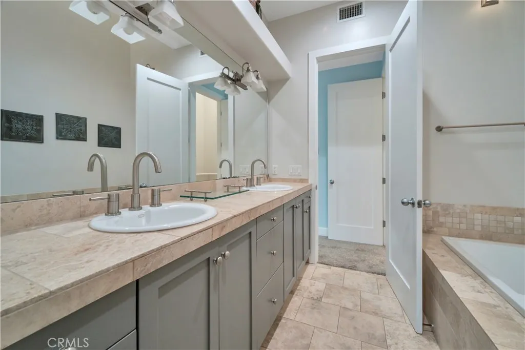 Additional image 94 of 307 Kansas Street Unit A, El Segundo, CA 90245