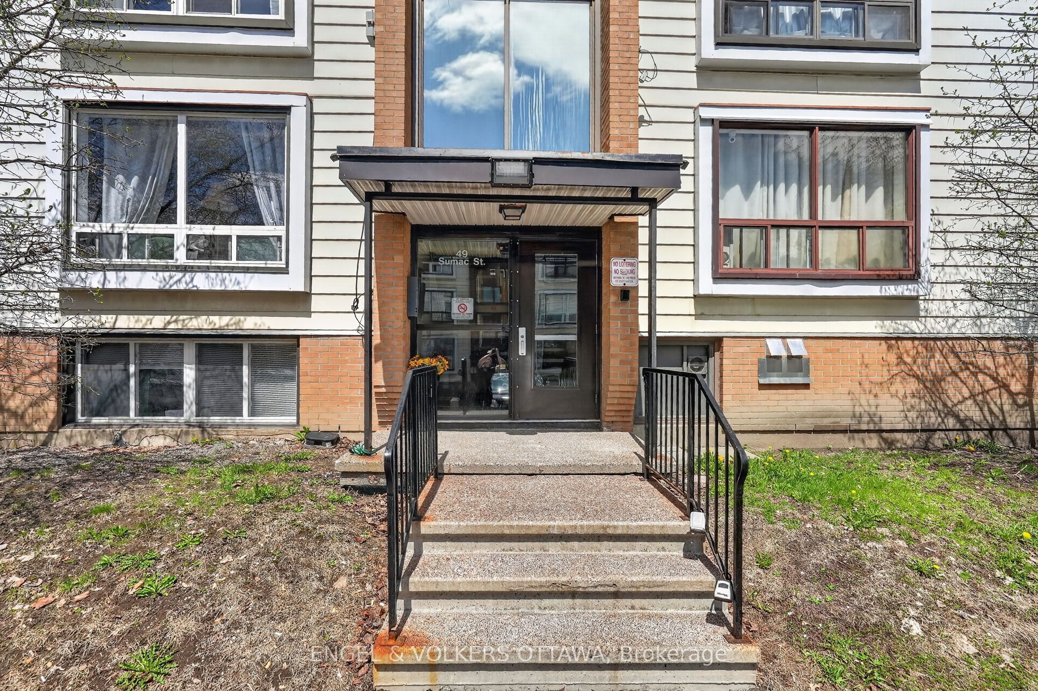 9-49 Sumac Street, Ottawa, ON, K1J 7T7