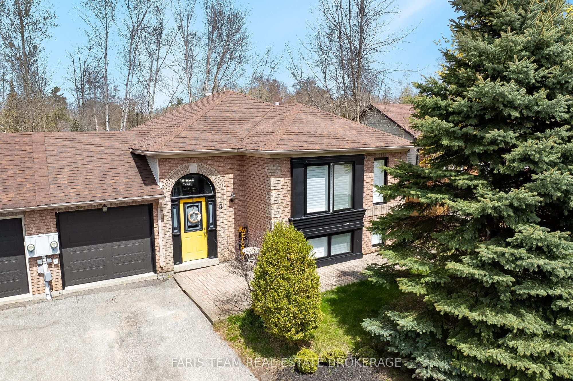 5 Harbour Crescent, Wasaga Beach, ON, L9Z 1G4