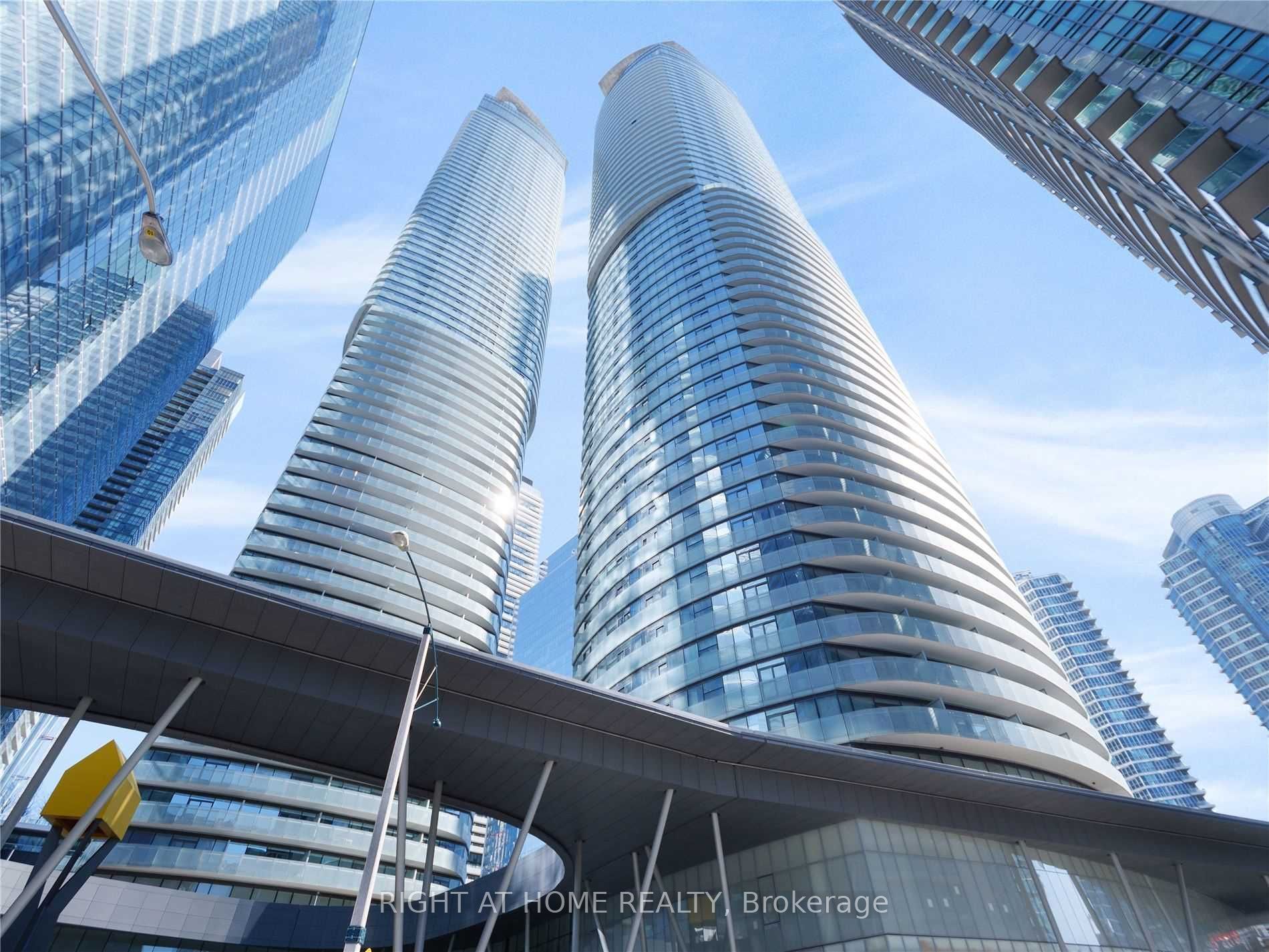 5510-12 York Street, Toronto, ON, M5J 2Z2