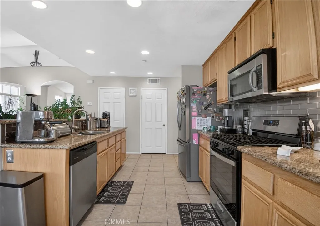 Additional image 10 of 15370 Twinberry Court, Fontana, CA 92336