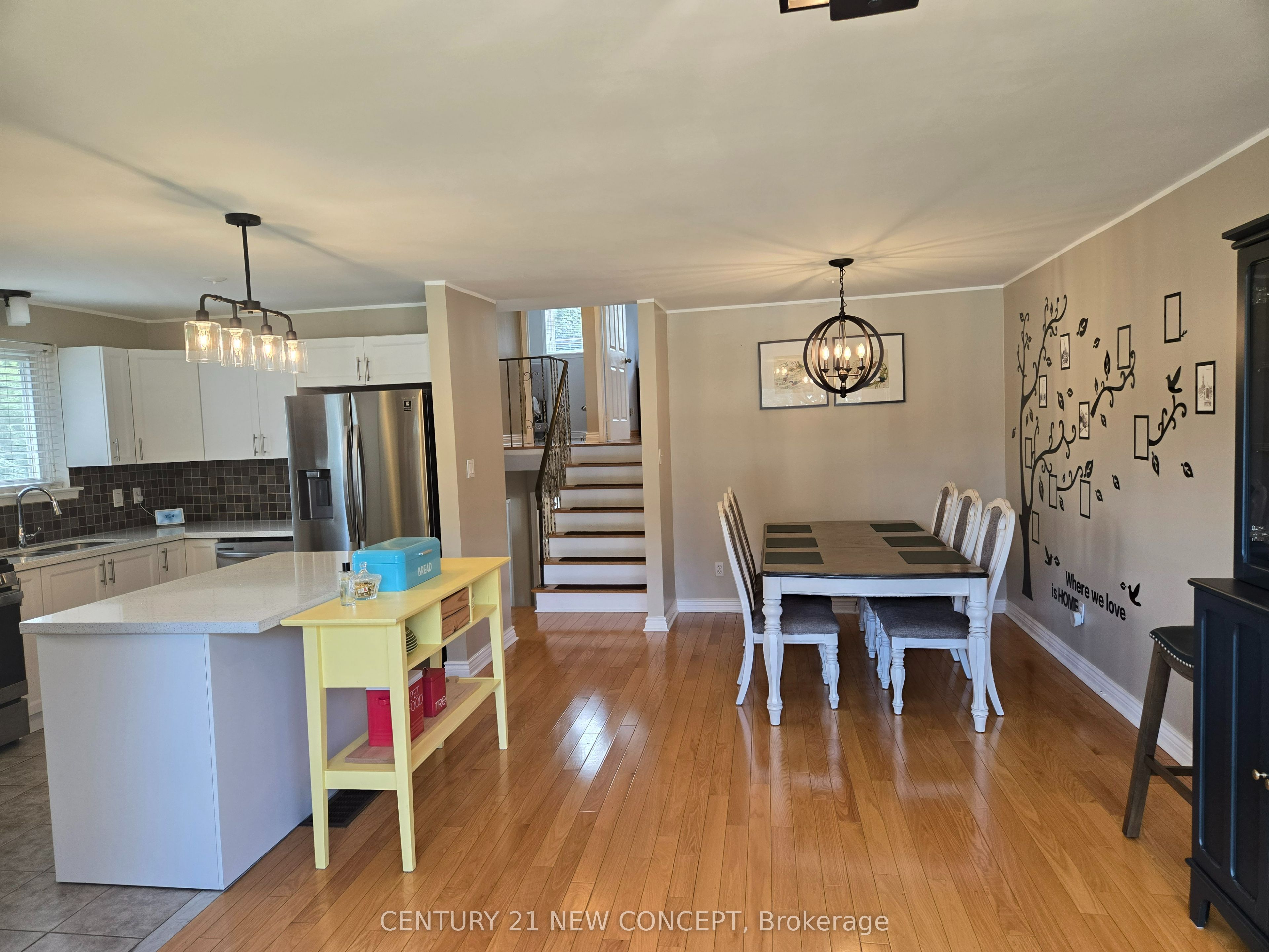 Additional image 2 of 412 Melores Drive, Burlington, ON, L7L 4T8