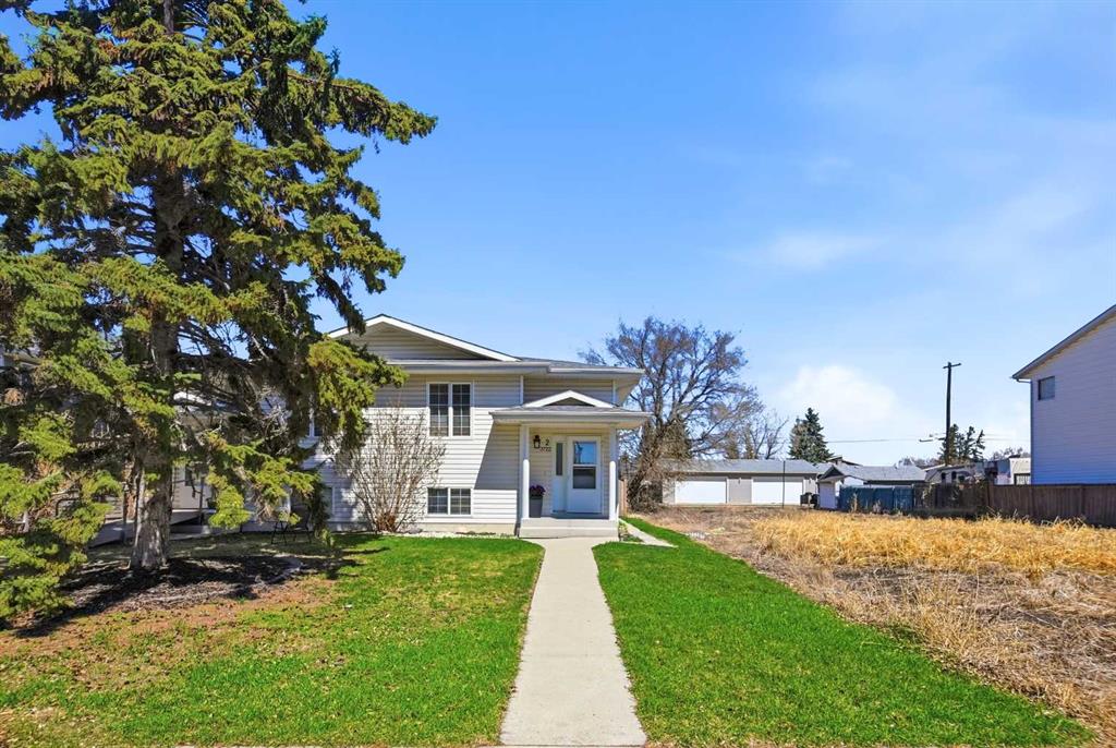 Additional image 3 of 2-3722 46 Street, Red Deer, AB, T4N 1L6