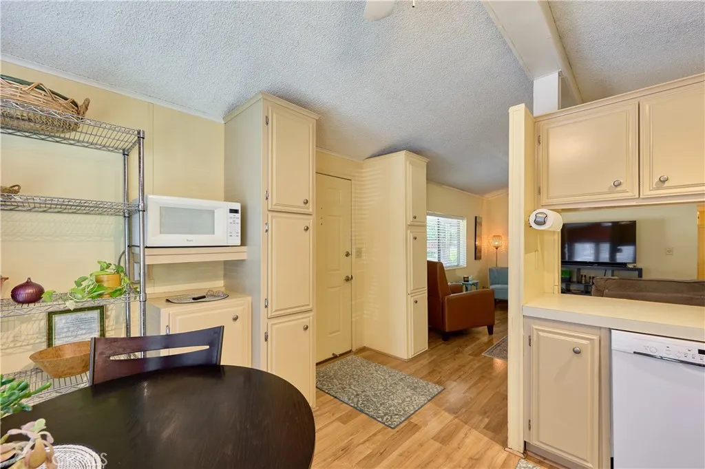Additional image 18 of 567 E Lassen Ave Unit 220, Chico, CA 95973