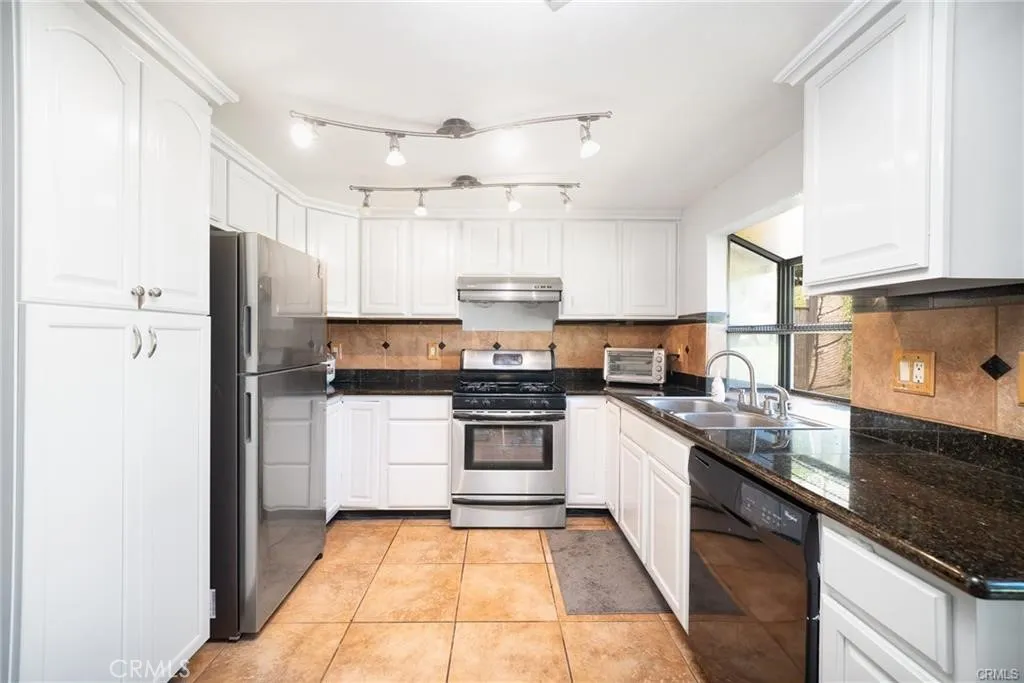 Additional image 2 of 3616 Whittlers Ln, West Covina, CA 91792
