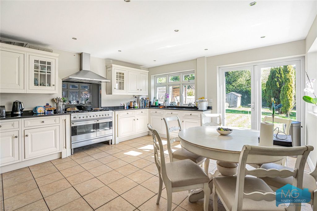 Additional image 3 of 3 bed semi-detached house for saleEast View, Barnet EN5