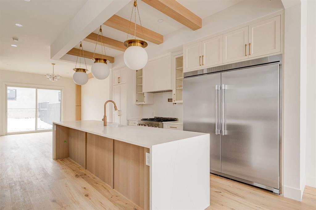 Additional image 4 of 2447 29 SW, Calgary, AB, T2T1P1