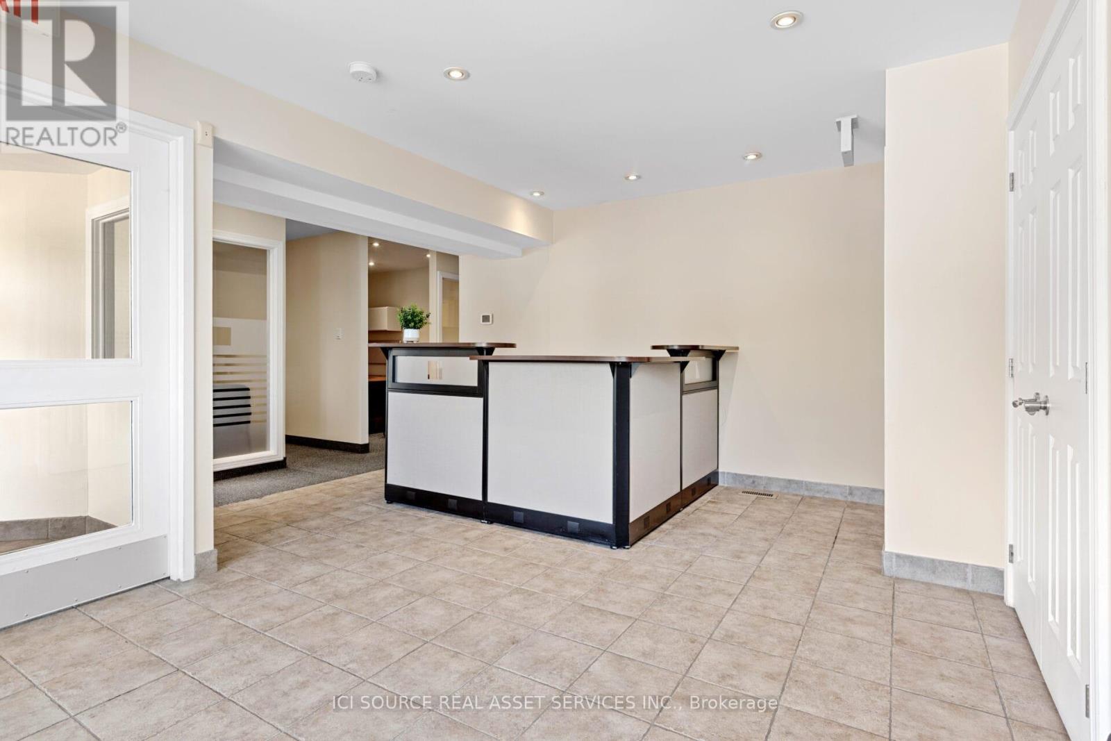 Additional image 3 of 806 Greenbank Road, Ottawa, ON, K2J1A2