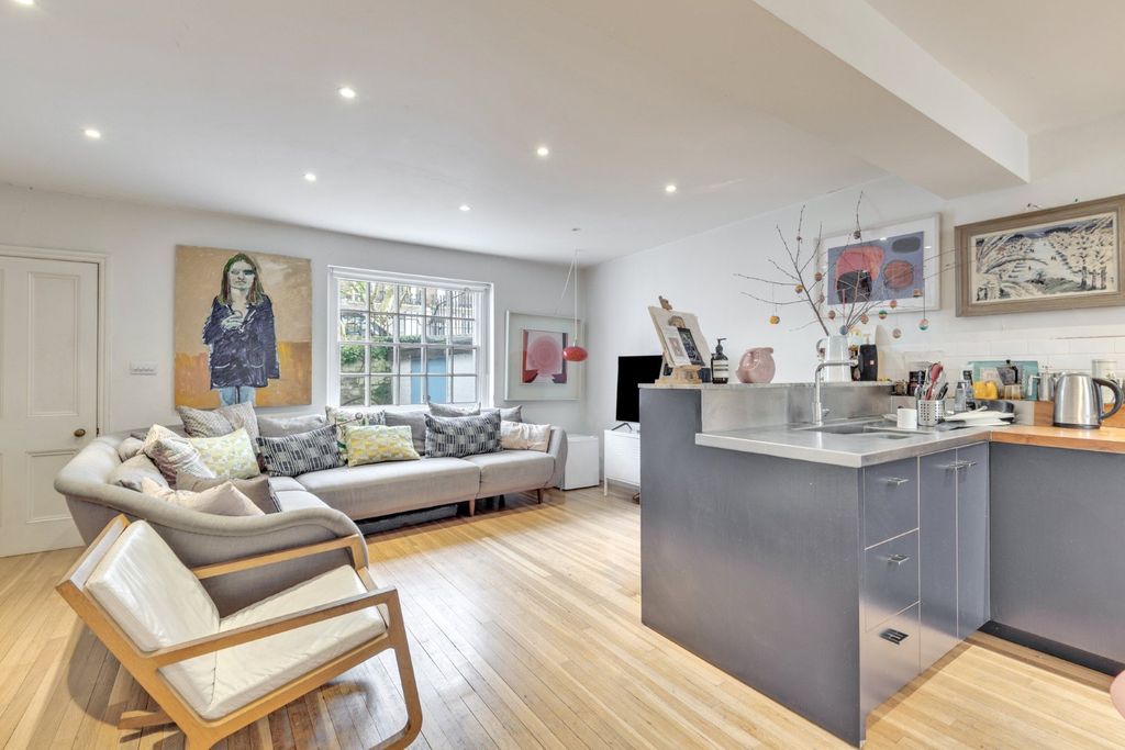 Additional image 13 of 6 bed terraced house for saleAlbert Street, Camden, London NW1