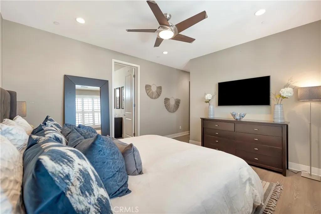 Additional image 101 of 2105 Two Harbors Circle, Costa Mesa, CA 92627