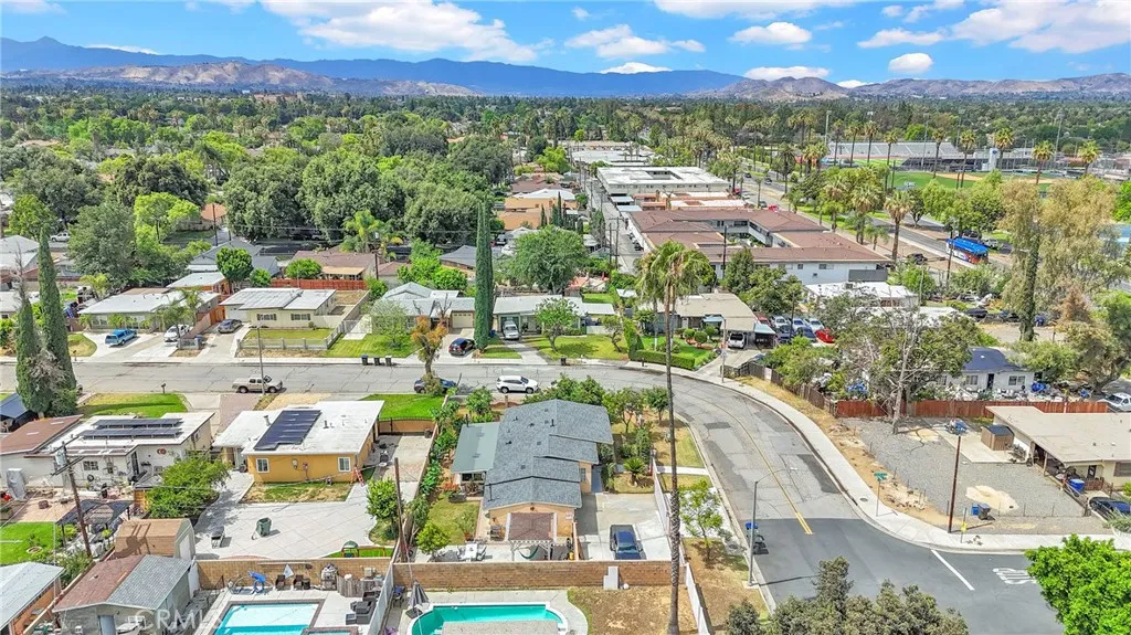 3765 Verde St, Riverside, CA 92504