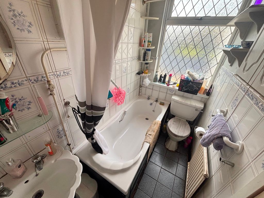 Additional image 19 of 3 bed bungalow for saleTwmpath Road, Pontypool NP4