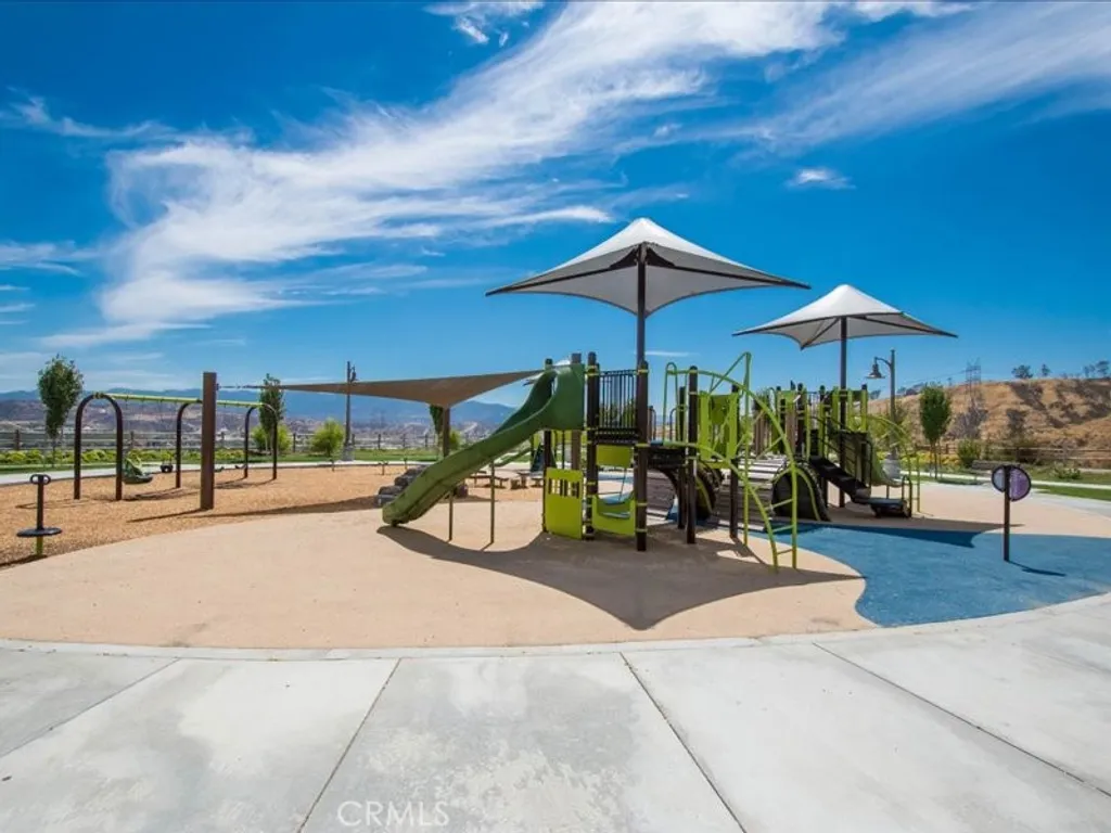 27364 Ellery Place, Saugus, CA 91350