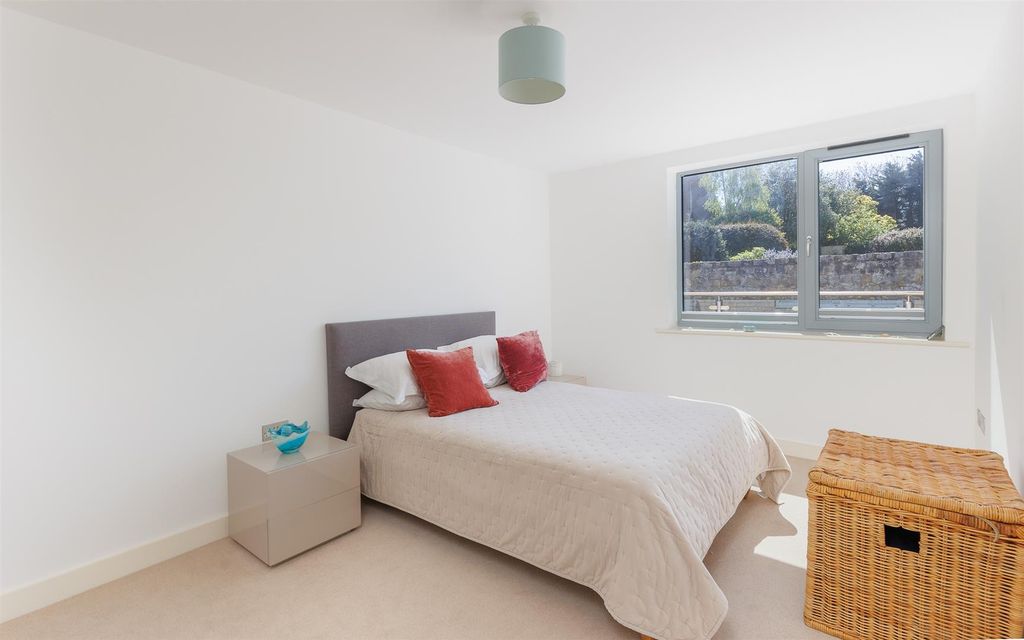 Additional image 17 of 3 bed flat for saleCowes, Isle Of Wight PO31