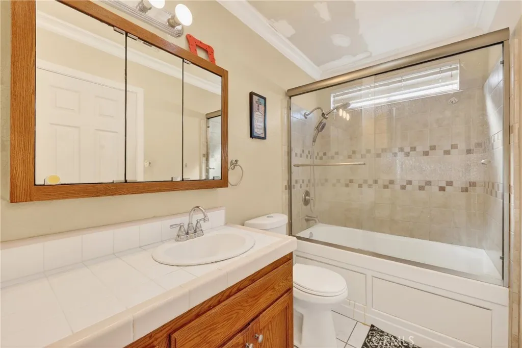 Additional image 18 of 10939 Little Lake Rd, Downey, CA 90241