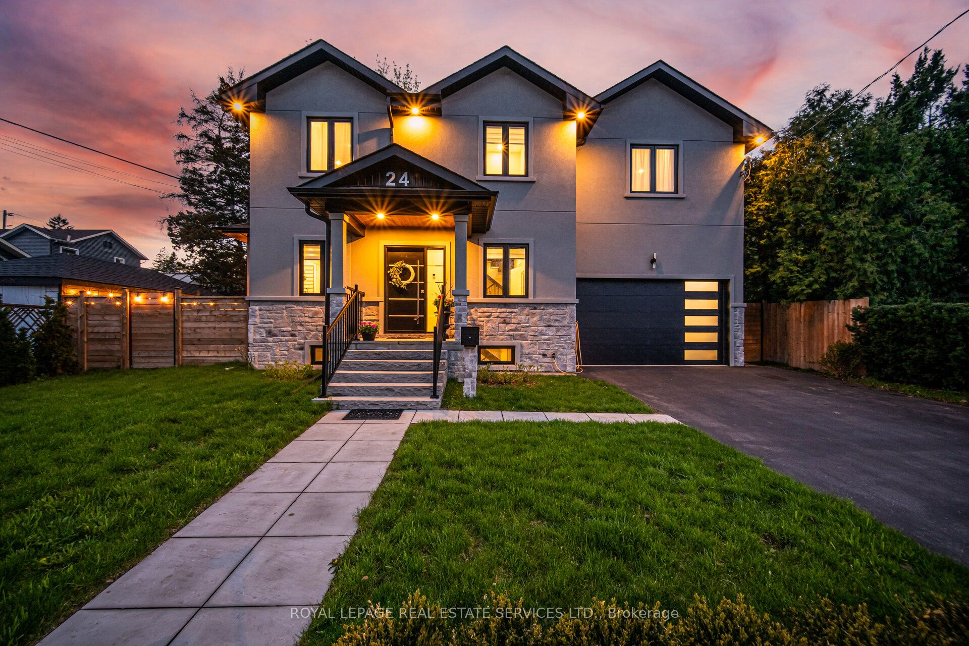 24 Peel Street N, Hamilton, ON, L9H 2Z9