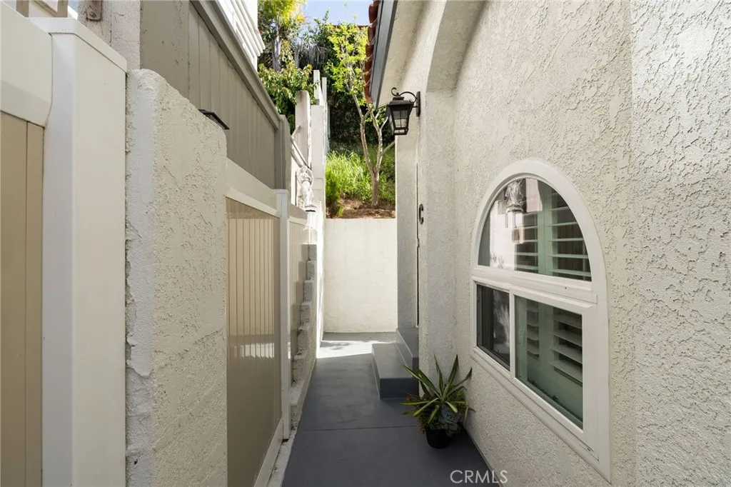 Additional image 141 of 2010 Mathews Avenue Unit C, Redondo Beach, CA 90278