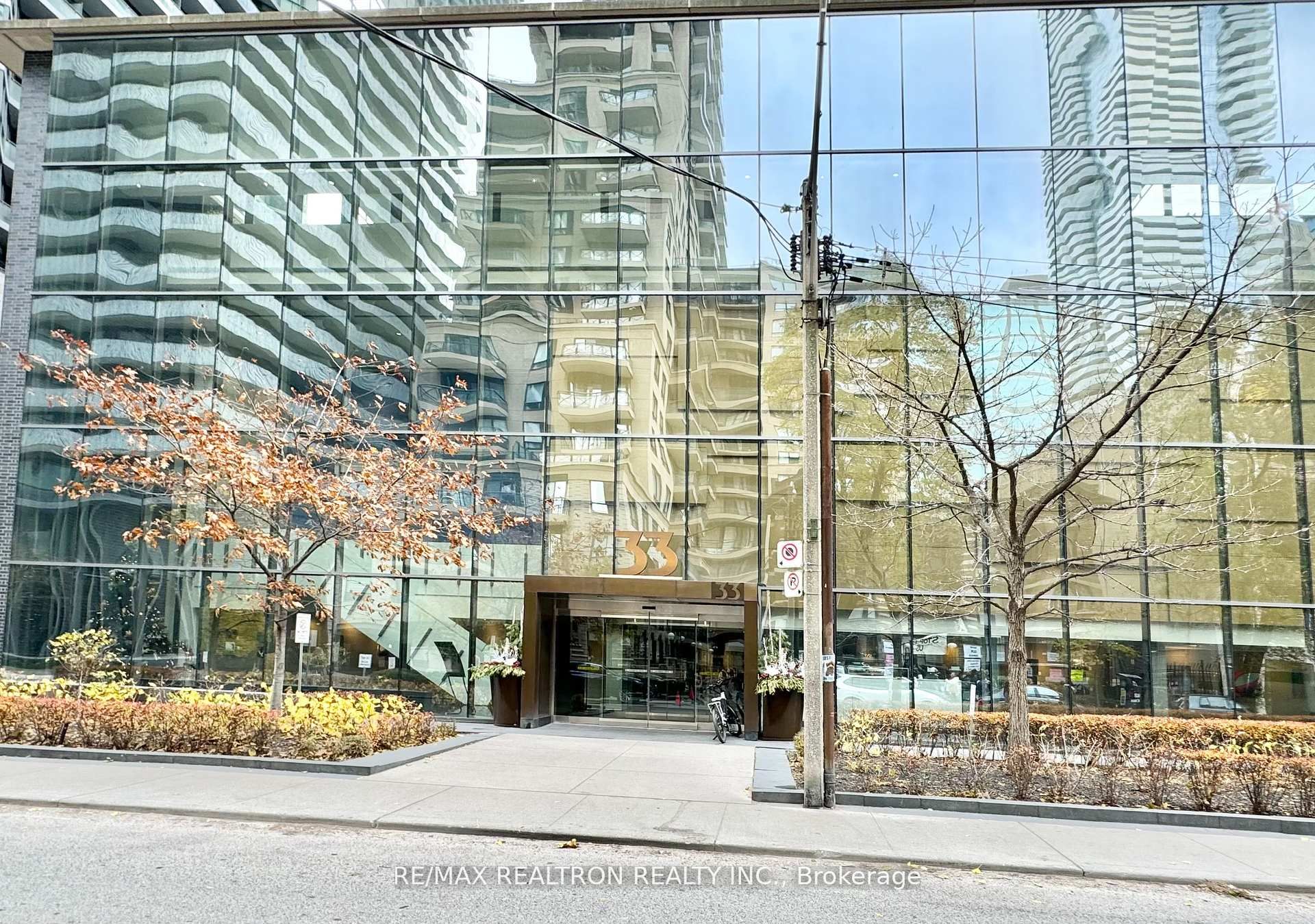 1404-33 Charles Street E, Toronto, ON, M4Y 1R9